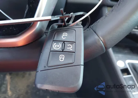 2025 Volkswagen Jetta 1.5T Se from USA, damaged, VIN 3VW7X7BU0SM056228